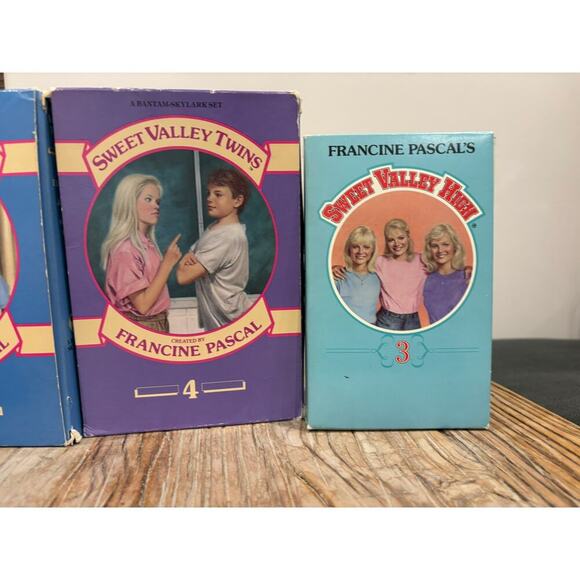 Lot of 15 Sweet Valley High Sweet Valley Twins Vintage by Francine Pascal Books - Picture 4 of 8